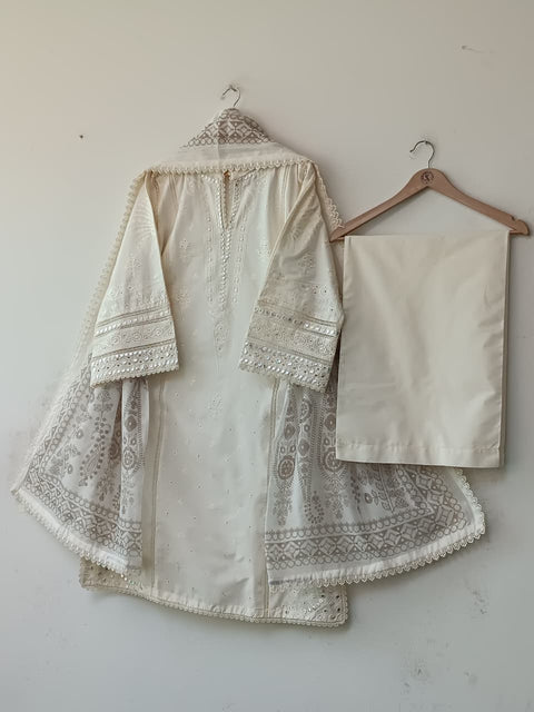 HUMA (IVORY)