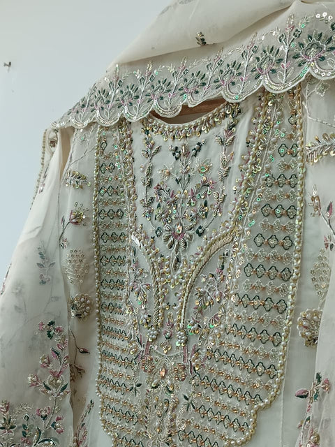 IMAN (IVORY)
