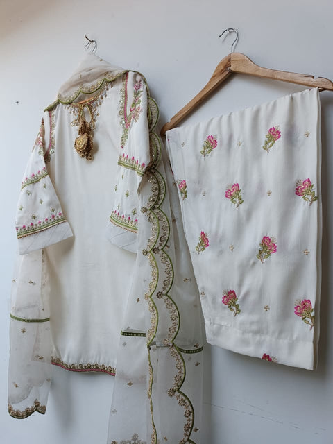 INZA (OFF WHITE)