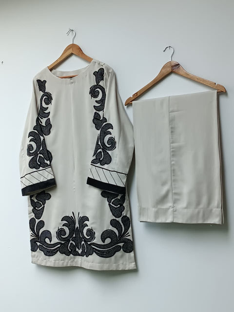ISHAN (SKIN & BLACK)