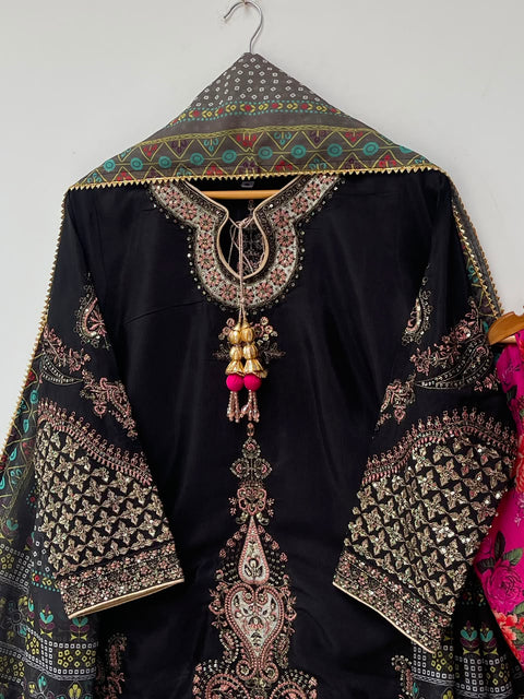 ISMAT (BLACK)