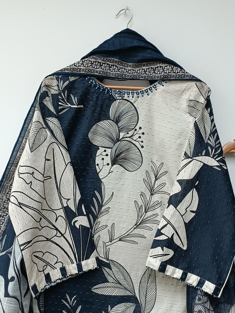 JAMNA (OFF WHITE & NAVY)