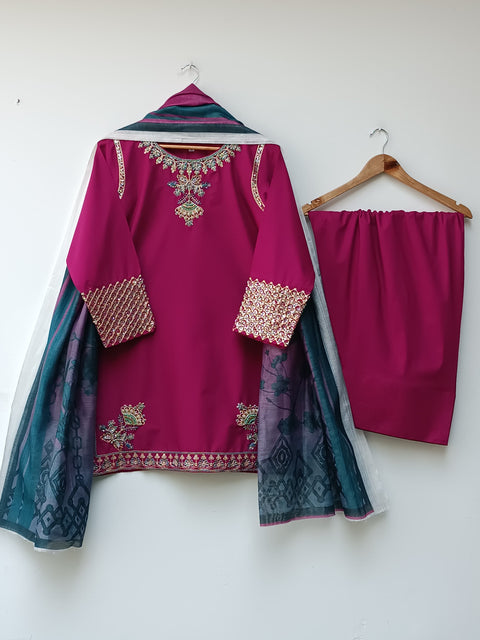 KEIRA FARSHI (MAGENTA)