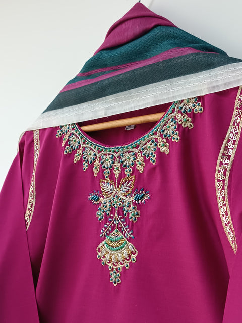 KEIRA FARSHI (MAGENTA)