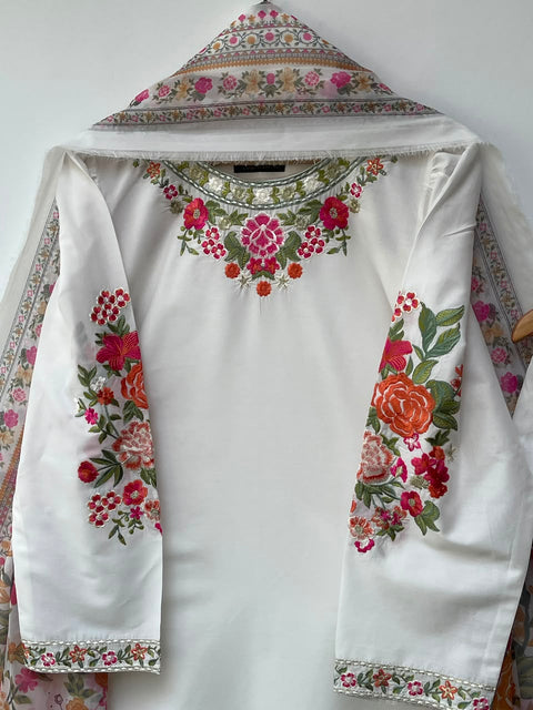 LOVEZA (IVORY)