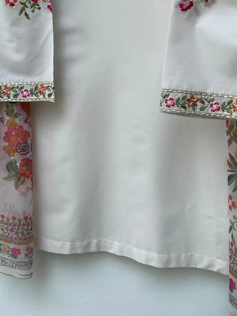 LOVEZA (IVORY)