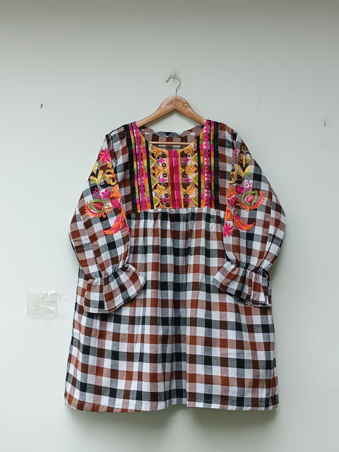 LS 3055 (WHITE & BROWN)