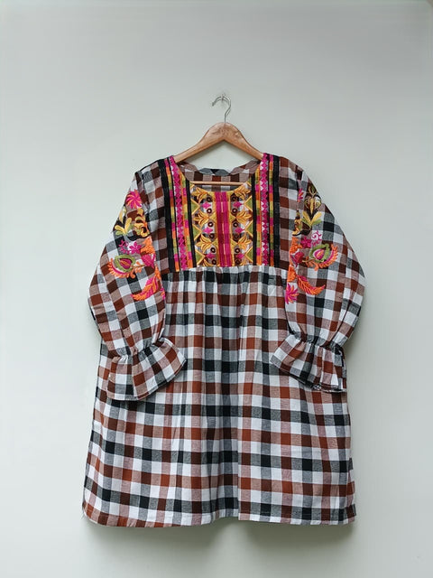 LS 3055 (WHITE & BROWN)