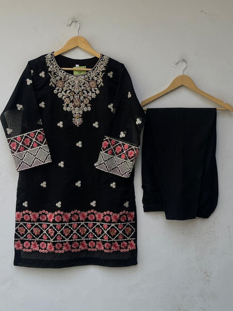 MADEEHA (BLACK)