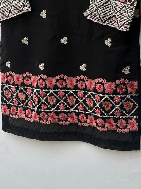 MADEEHA (BLACK)