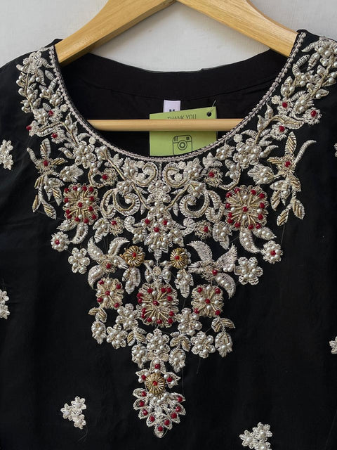 MADEEHA (BLACK)
