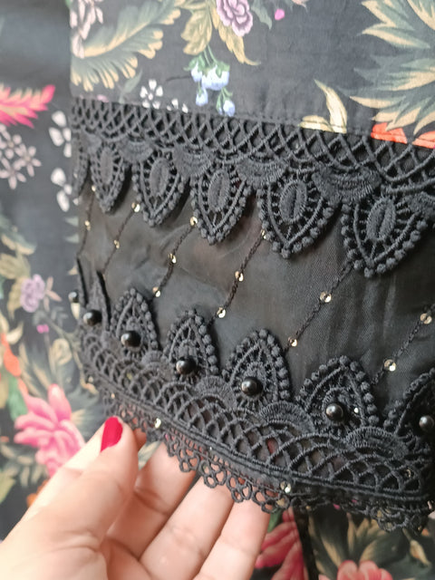 MANHA (BLACK)