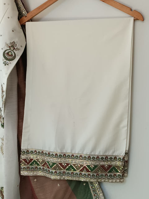 TEHNIAT (IVORY)