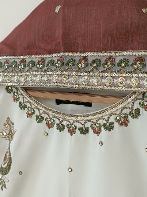 TEHNIAT (IVORY)