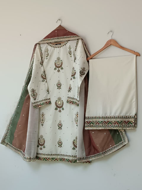 TEHNIAT (IVORY)