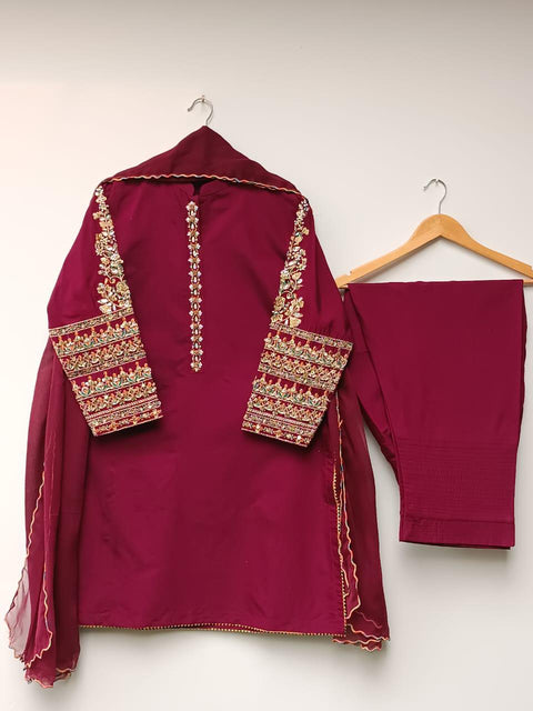 MEHER BANO 02 (MAROON)