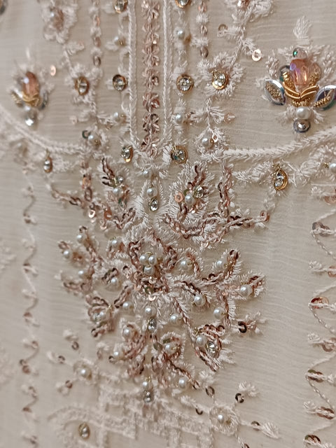 MEHER NOOR (OFF WHITE)