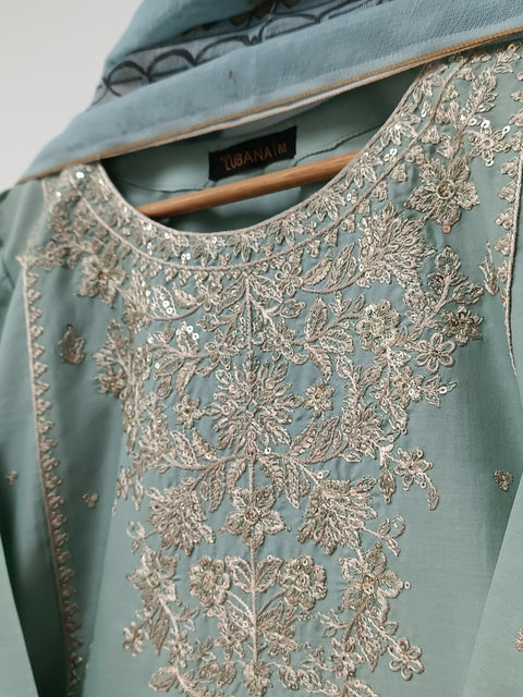ARHAM UC (PISTA)