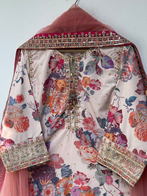 MOMAL (BEIGE)
