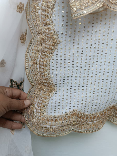 MUNEEZA (OFF WHITE)
