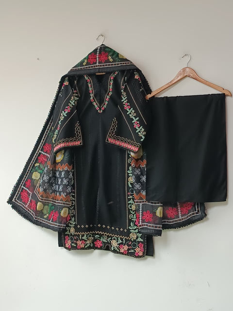 MUZNA (BLACK)