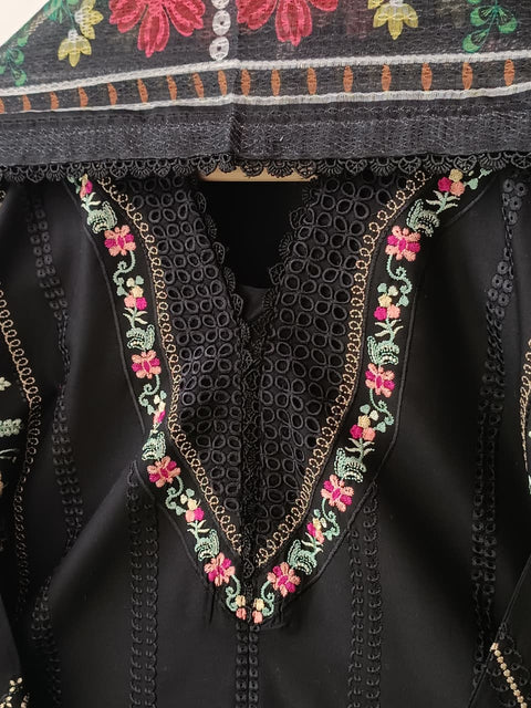 MUZNA (BLACK)