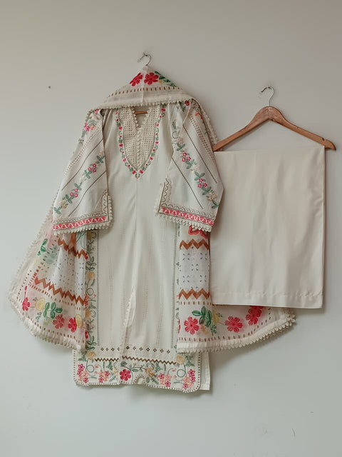 MUZNA (IVORY)