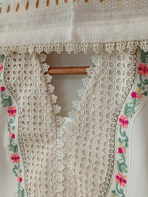 MUZNA (IVORY)