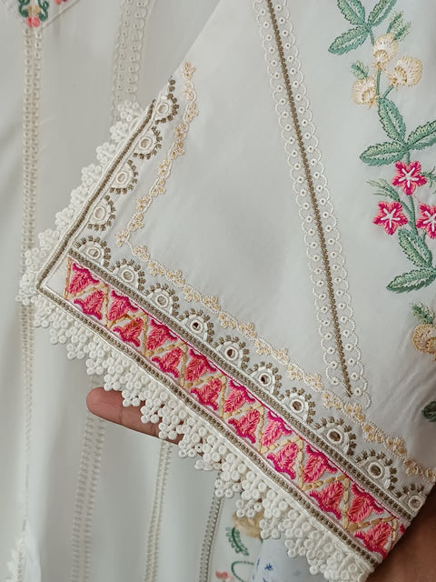 MUZNA (IVORY)