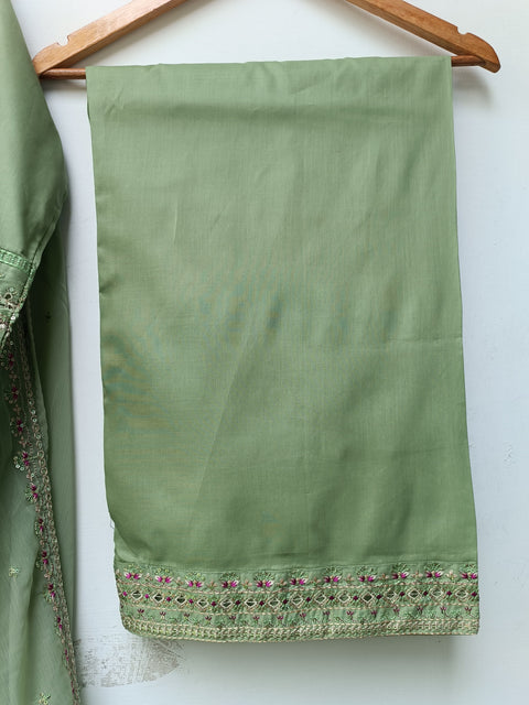 NABILA NEW (PISTA)