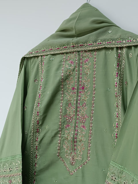 NABILA NEW (PISTA)
