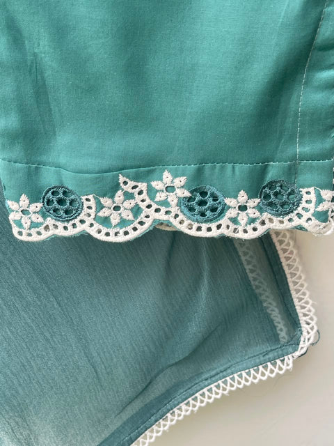 NAILA (AQUA)