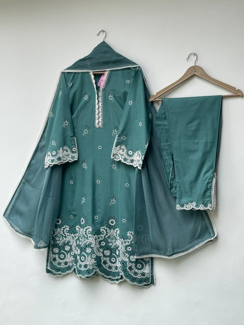 NAILA (AQUA)