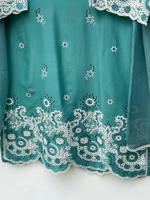 NAILA (AQUA)