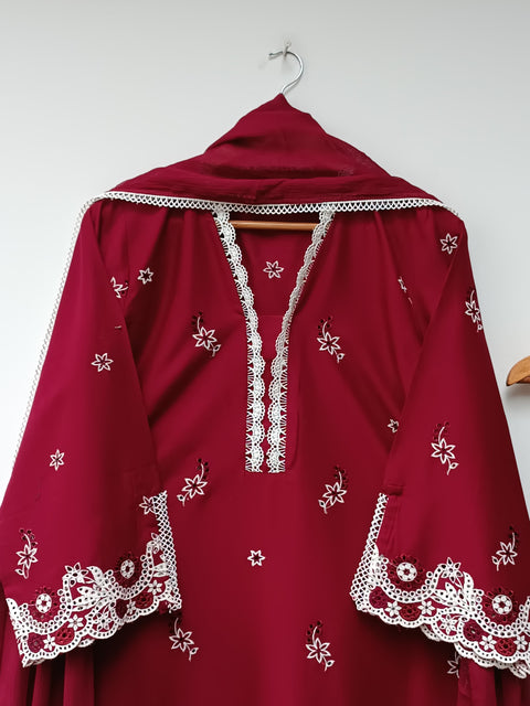NAILA (MAROON)