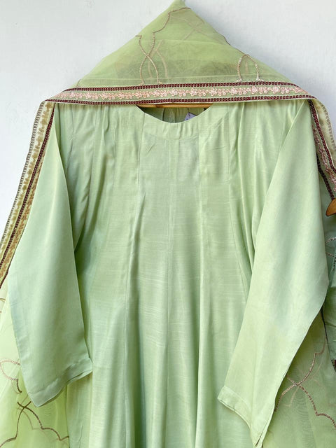 NAIN TARA (PISTA)