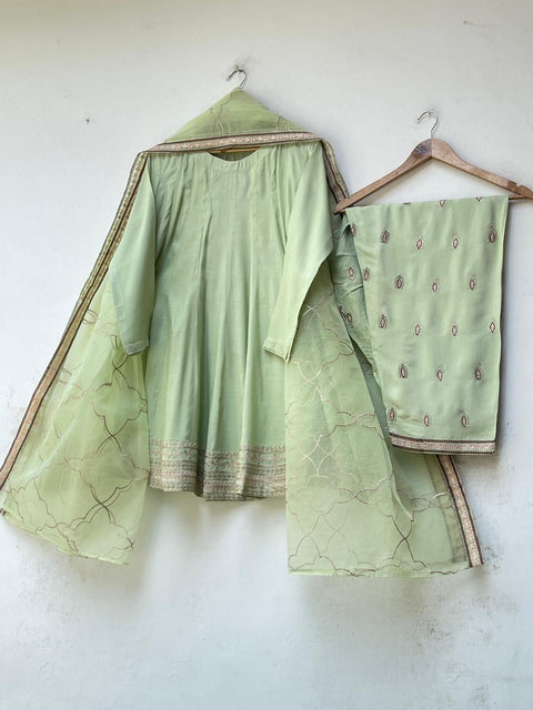 NAIN TARA (PISTA)