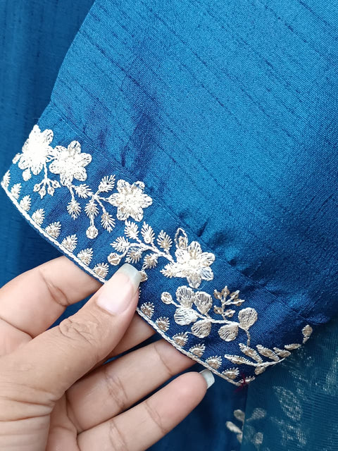 NAZIA (E BLUE)