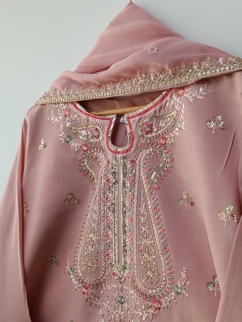 NAZISH (PEACH)