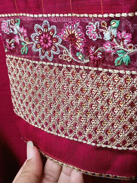 NAZMI (MAROON)