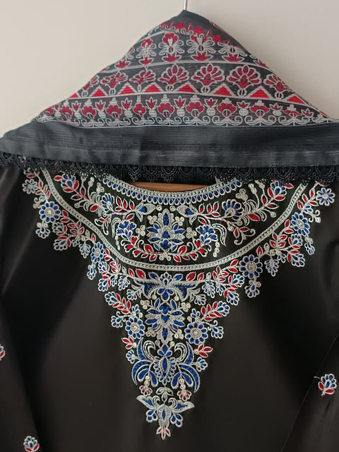 NEELO (BLACK)
