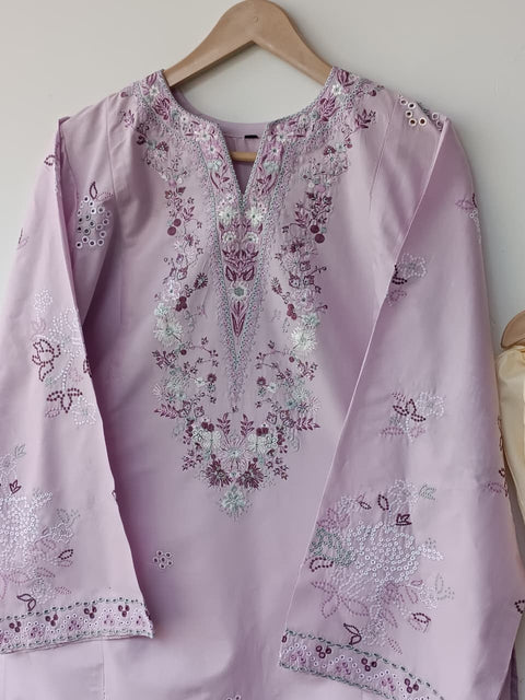 NIGHAT (LILAC)