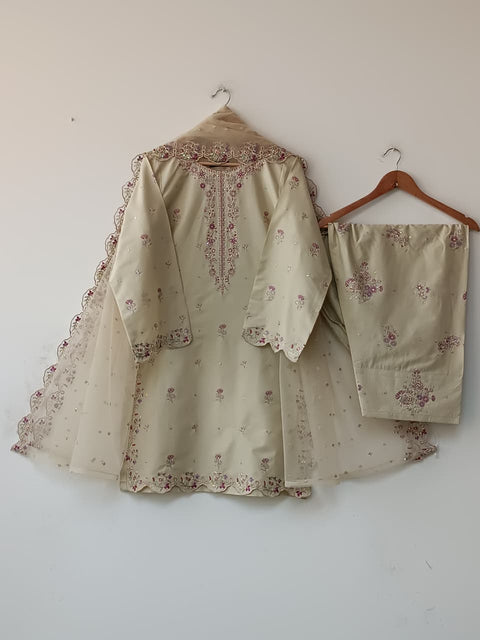 NISHAT (BEIGE)
