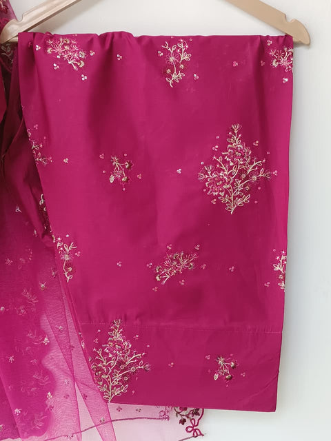 NISHAT (MAGENTA)