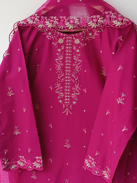 NISHAT (MAGENTA)