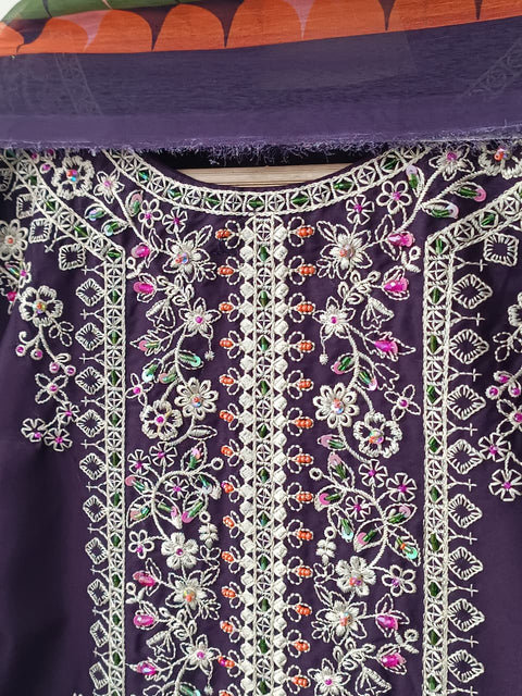 NIZAM (PLUM)