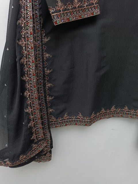NOMENZA (BLACK)