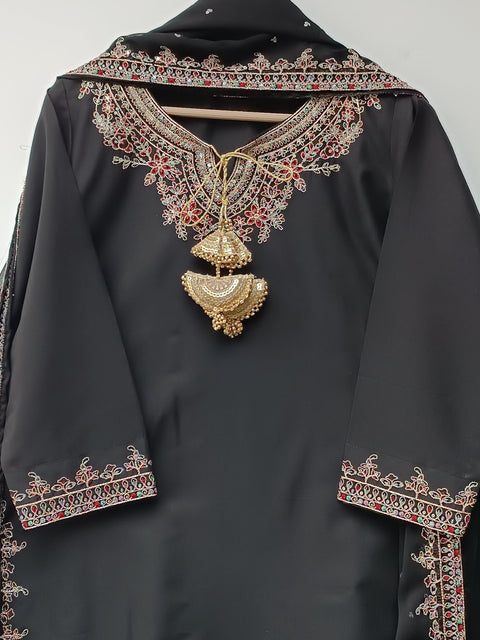 NOMENZA (BLACK)