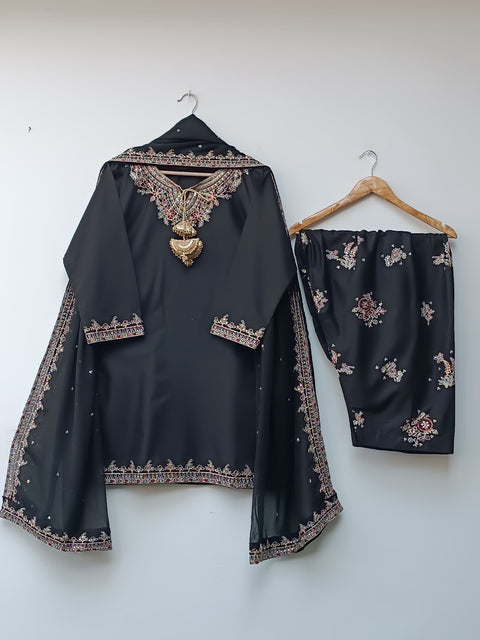 NOMENZA (BLACK)