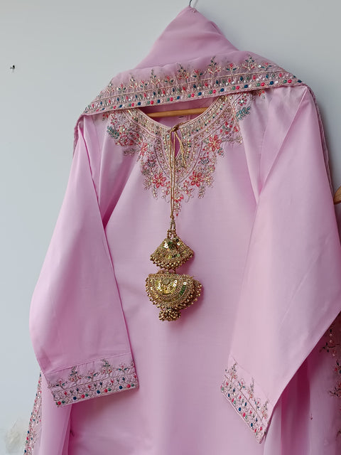 NOMENZA (B PINK)